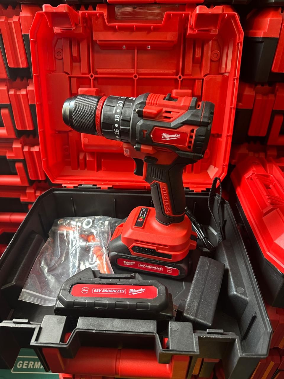 Taladro Inalambrico 68V Brushless